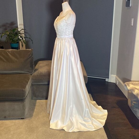 Women’s White Satin Full Length Prom Party Dress Corset Back Size 2 NWOT - Picture 4 of 12